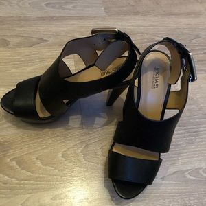 Michael Kors “Carla” platform size 7